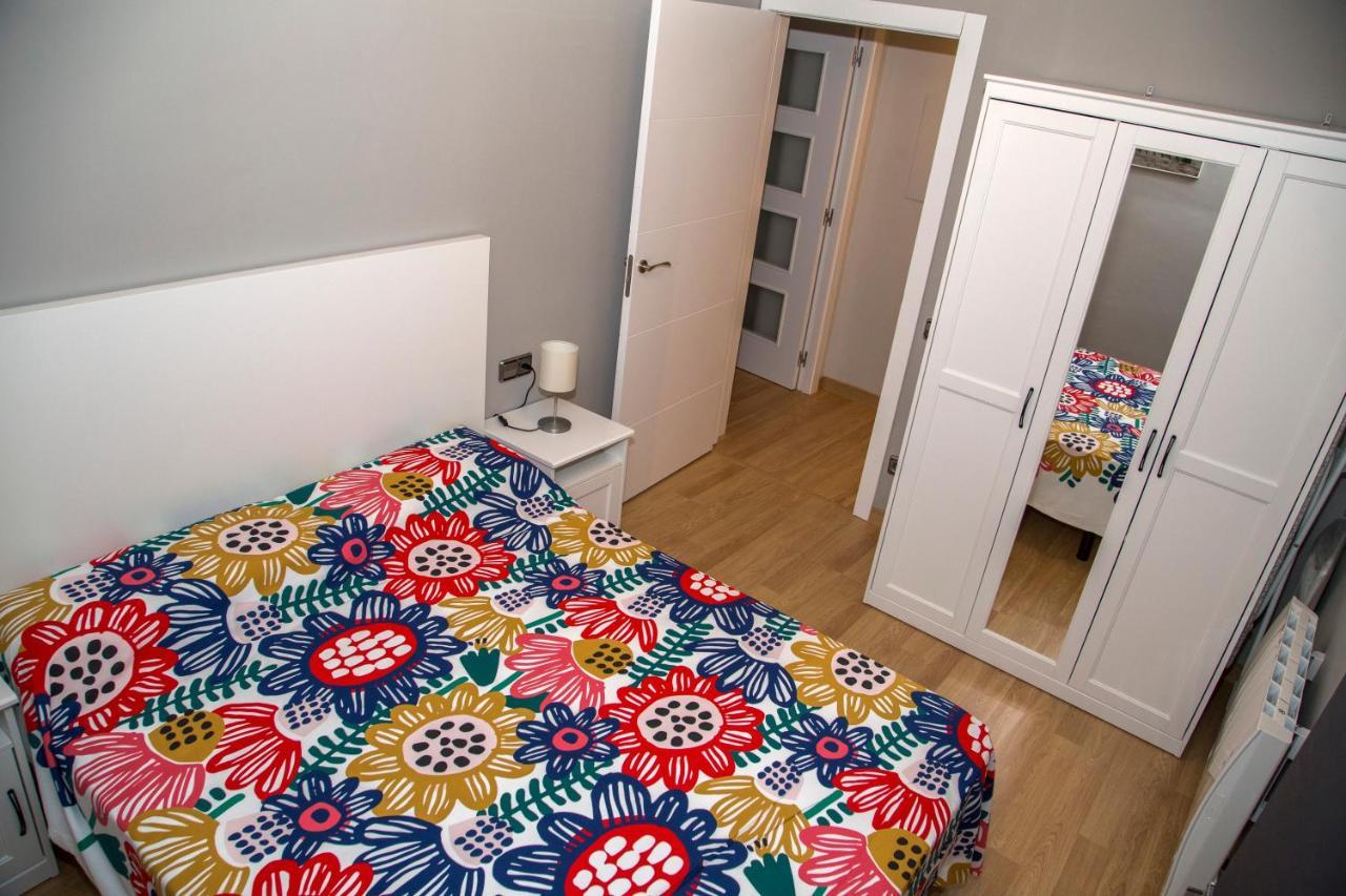 Apartamento Reus 2 - Parking Gratuito Kültér fotó